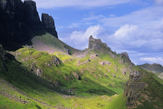 3 Day - Isle of Skye, Loch Ness & Glenfinnan Tour from Glasgow - Through the Cairngorms to Pitlochry
