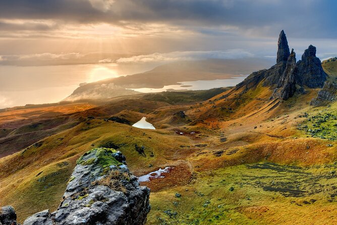 3 Day - Isle of Skye, Loch Ness & Glenfinnan Tour from Glasgow - Glencoe: beauty with a painful past