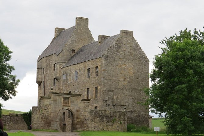 4-Day Outlander Trail Tour from Edinburgh Including Admissions - Accommodation, meals, and the real cost