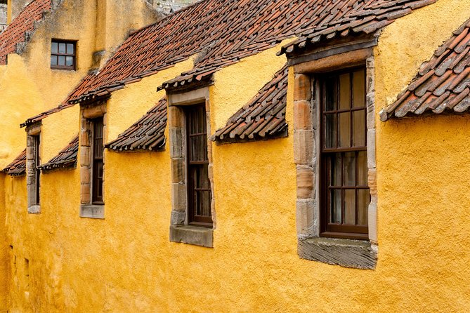 4-Day Outlander Trail Tour from Edinburgh Including Admissions - What the guide and coach add