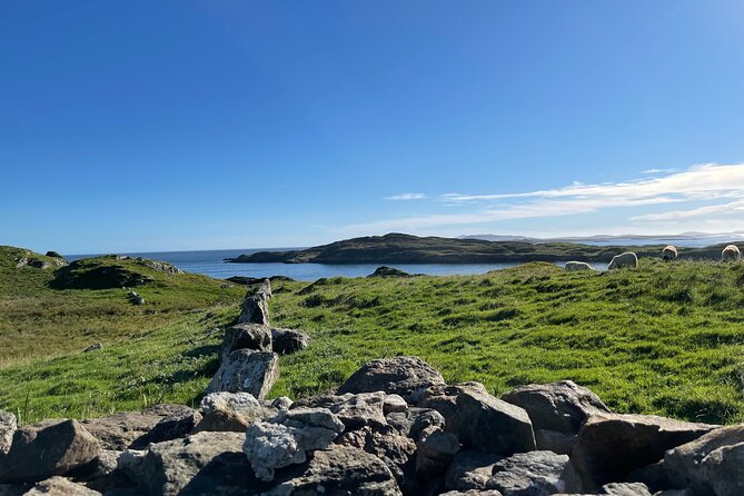 5-Day Hebrides and Highlands Tour from Edinburgh - Day 3: Luskentyre, Callanish, and Harris Tweed