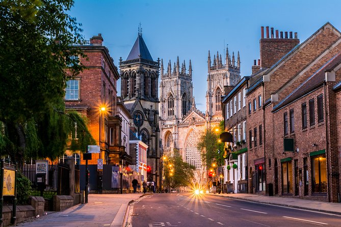 5-Day York, Lake District & Hadrian's Wall Tour from Edinburgh - York after dark and a flexible second day