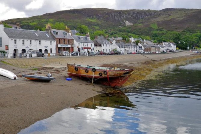6-Day Outer Hebrides and Isle of Skye Small-Group Tour from Edinburgh - Day 4: Harris beaches, tweed, and the crossing to Skye