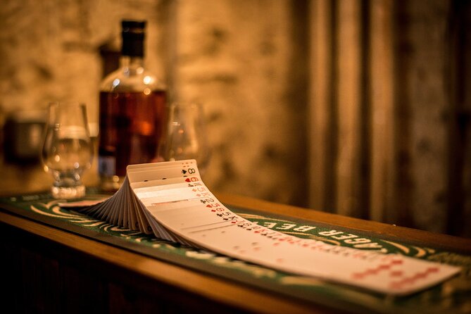 90min Underground Whisky Tasting in Edinburgh's Old Town - The guide makes the difference