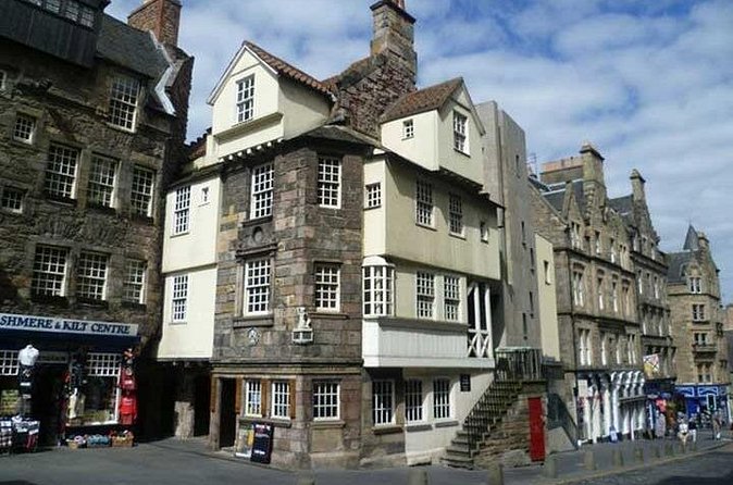 A History of Witchcraft in Edinburgh: A Self-Guided Audio Tour - Victoria Terrace and Major Thomas Weir
