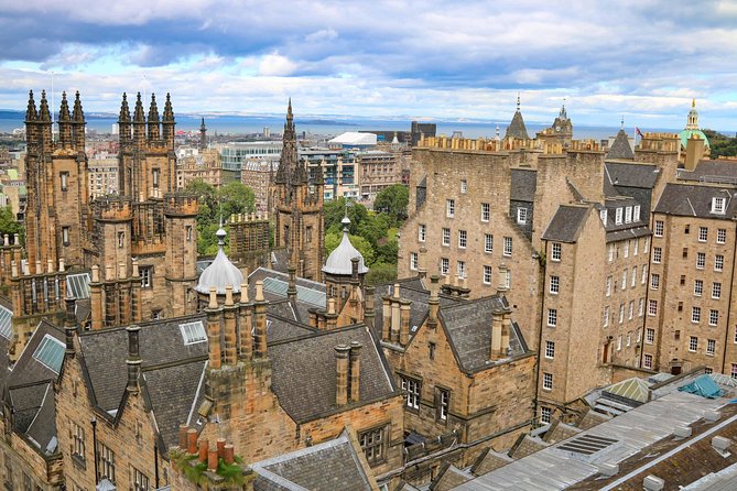 Arrival Transfer: Airport EDI to Edinburgh by Luxury Van - Luggage, seating, and comfort