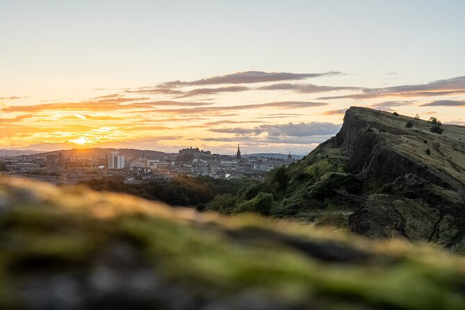Arthur's Seat Sunset Hike with Mountain Guide - Starting beside Holyroodhouse