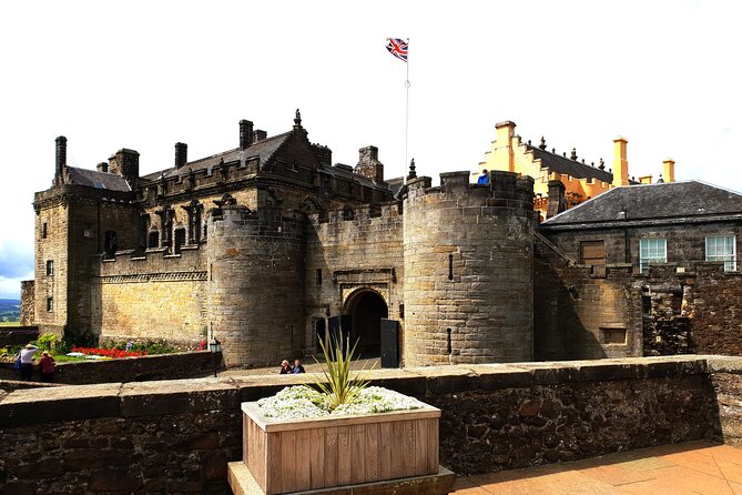 Blackness & Stirling Castle, Wallace Monument Private Tour - How the private vehicle changes the day