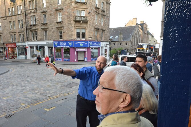 Bonnie Prince Charlie's Edinburgh - An Edinburgh Walking Tour - Walking the Royal Mile in Jacobite footsteps