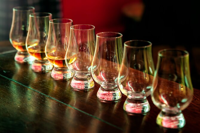 Cellar Of Scotland Walking Tour, taste Edinburgh's finest drinks - Starting near Saint Andrew Square with a proper Edinburgh pub