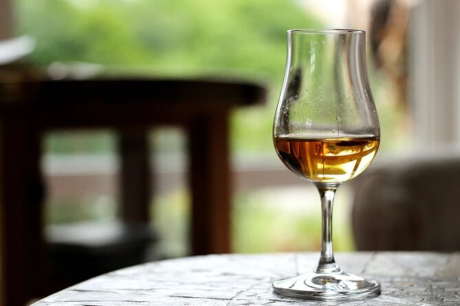 Cellar Of Scotland Walking Tour, taste Edinburgh's finest drinks - The single malt Scotch tasting
