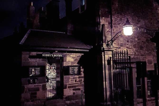 City of the Dead Haunted Graveyard Tour - Starting beneath the Tree of the Dead