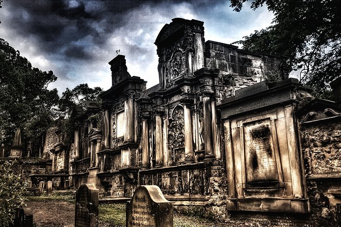 City of the Dead Haunted Graveyard Tour - Why the small group matters