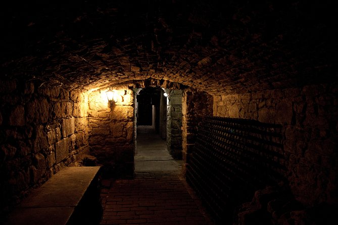 City of the Dead Underground Vaults (Day) - How scary is it for older children?