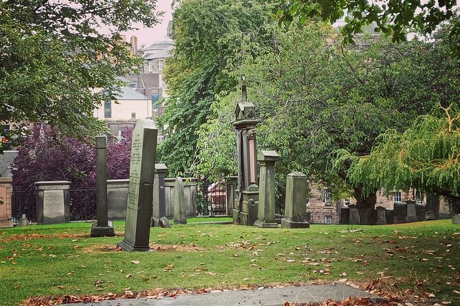Dark History and Ghost Tour of Edinburgh - Advocate’s Close and a famous ghost story