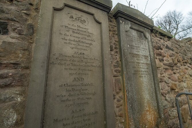 Dark History and Ghost Tour of Edinburgh - Greyfriars Kirkyard and the final haunting