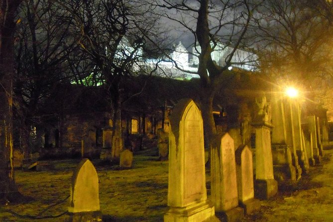 Edinburgh 2 Hour Nighttime Ghost Tour Italian Tour Guide - Is $20.59 Good Value for Two Hours?