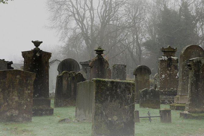 Edinburgh 2 Hour Nighttime Ghost Tour Italian Tour Guide - Greyfriars, Route Changes, and What You May Actually See