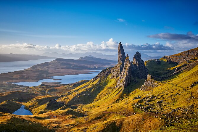Edinburgh: 3-Day Wild Skye & Loch Ness Hunter Tour with Hostel - Day two: Eilean Donan and the Isle of Skye