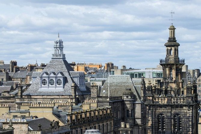Edinburgh 3 Hour Walking Tour Italian Tour Guide - Following the Royal Mile from 190 High Street
