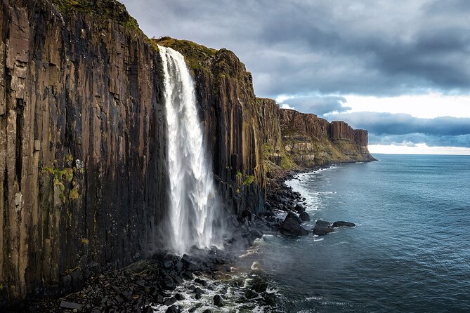 Edinburgh:5-Day Isle of Skye, Inverness & Loch Ness Tour w/Hostel - Day 1: From the Kelpies to Oban