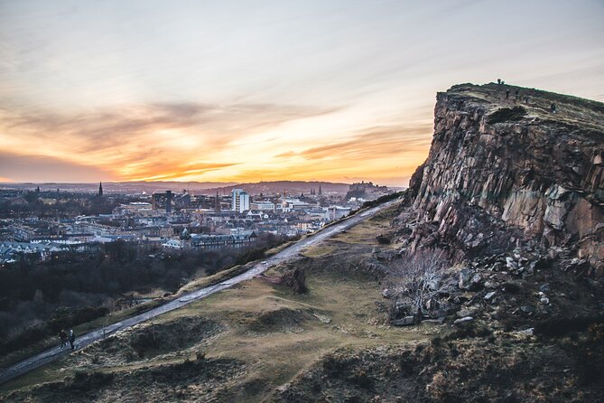 Edinburgh: Arthur's Seat Hike with Local Guide - At the top: Edinburgh from a fresh angle