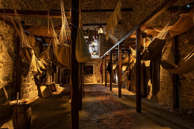 Edinburgh Castle: Guided Walking Tour with Entry Ticket - Your free time after the guide leaves