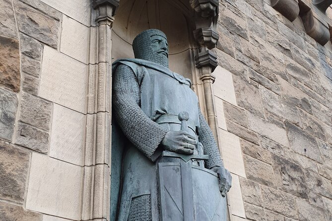 Edinburgh Castle Highlights Tour with Tickets, Map, and Guide - Why the guide changes the castle visit