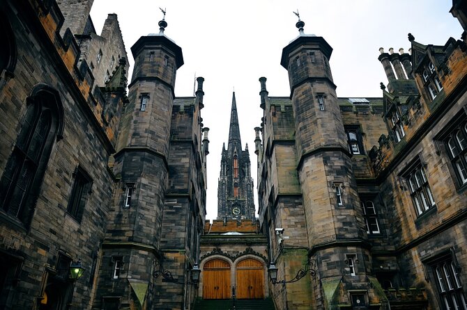 Edinburgh Castle & Old Town Small Group Guided Tour - Greyfriars Kirkyard and its Harry Potter connections
