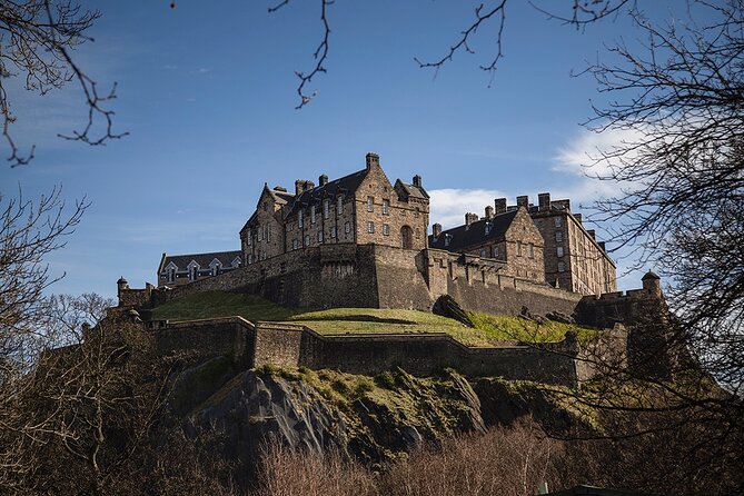 Edinburgh Castle & Royal Mile Walking Tour - Ticket Included - Writers, witches, and the character of the Old Town