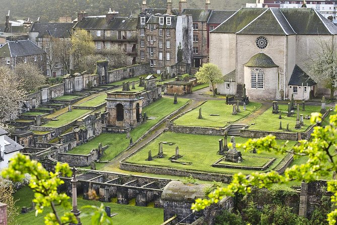 Edinburgh Darkside Walking Tour: Mysteries, Murder and Legends - North Bridge and the city’s grim storytelling tradition