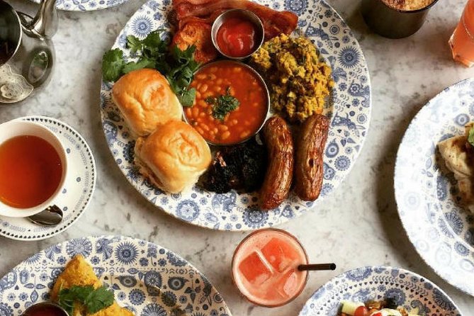 Edinburgh Food Tour with a Local Foodie Custom & Private - Pubs, dumplings, and a wider view of Edinburgh food
