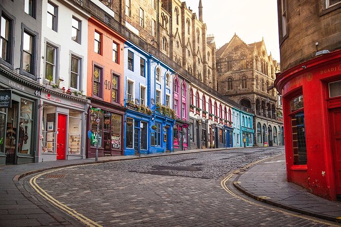 Edinburgh Full Day Walking Tour with Castle Included -Small Group - The closes and culture of the Royal Mile