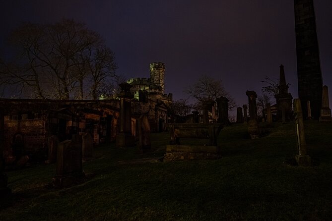 Edinburgh Ghost Tour: Mysteries, Legends and Murders - The dark business of corpses and medical demand