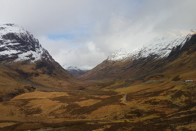 Edinburgh: Glenfinnan Viaduct, Glencoe & Fort William Guided Tour - Glenfinnan Viaduct and the famous train question