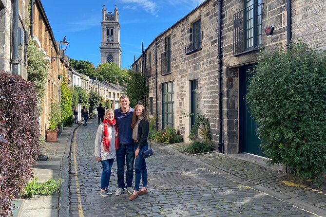 Edinburgh Half Day Guided Private Tour in a Premium Minivan - Greyfriars Bobby and the kirkyard