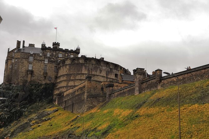 Edinburgh Harry Potter Self-Guided Private Tour - Edinburgh Castle and the Hogwarts comparison
