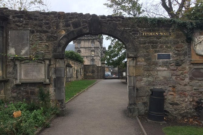 Edinburgh: History Lovers Old Town Walking Tour - Why this is a smart first look at Edinburgh