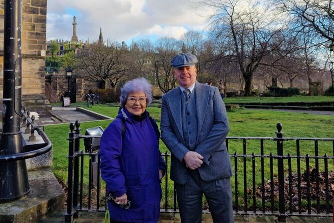 Edinburgh Luxury Private Day Tour | The Royal Experience - Holyroodhouse: royal rooms at the foot of the Mile