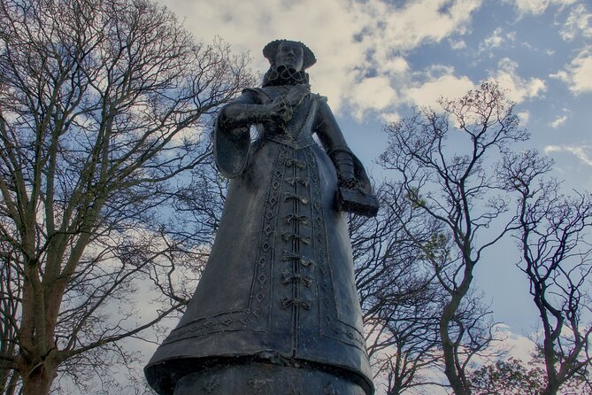 Edinburgh: Mary Queen of Scots Privately Guided Luxury Day Tour - The Kelpies and Scotland’s modern myths