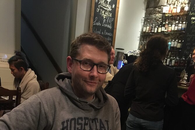 Edinburgh Night Tour with a Local Guide: Private & 100% Personalized - Old Town pubs and the Cowgate after dark