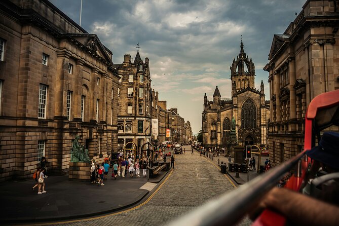 Edinburgh: Old Town's Highlights Walking Tour - Who should book this Old Town walk
