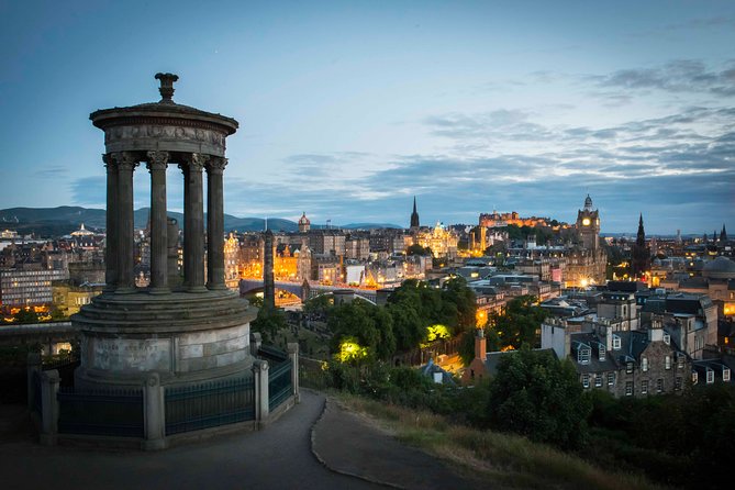 Edinburgh Photography Masterclass - Private Photography Lesson - Golden hour, street lights, and moving subjects