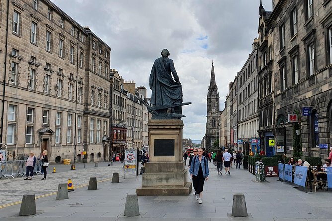 Edinburgh Private Walking Tour - From the Grassmarket to Victoria Street
