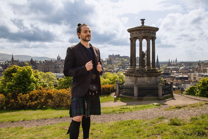 Edinburgh Private Walking Tour in Spanish - Making sense of Edinburgh from Old Assembly Close