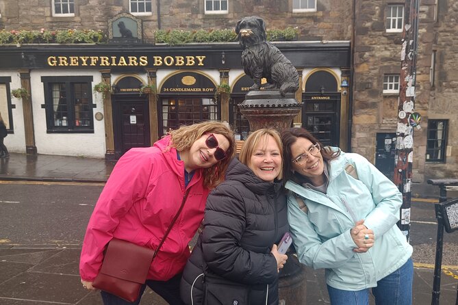 Edinburgh Private Walking Tour in Spanish - Grassmarket brings a useful pause