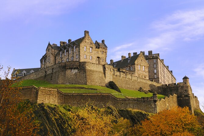 Edinburgh Shore Excursion: City Tour and Royal Yacht Britannia - Holyroodhouse: fifteen minutes outside the palace