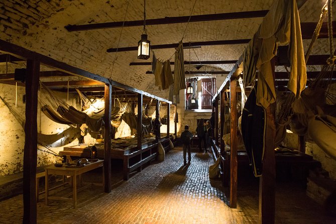 Edinburgh Skip-the-Ticket-Line Castle Walking Tour - Why priority entry matters at Edinburgh Castle