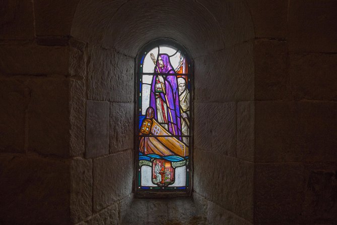 Edinburgh Skip-the-Ticket-Line Castle Walking Tour - What the guide adds to the visit