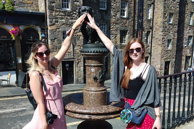 Edinburgh: The People's Story - Private Walking Tour - Princes Street Gardens and the Polish military bear